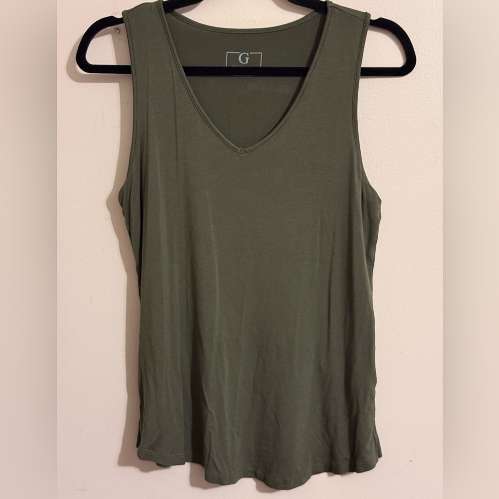 G by Giuliana White Tank Top Essential